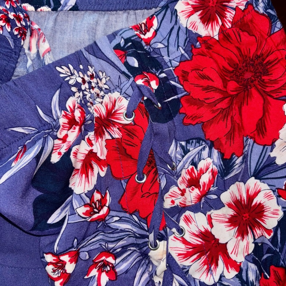 Charlotte Russe Floral Two-Piece Set in Blueish Purple and Red - Picture 4 of 4